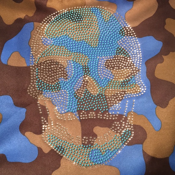 Blue Skull Design Wristlet Clutch - Picture 3 of 7